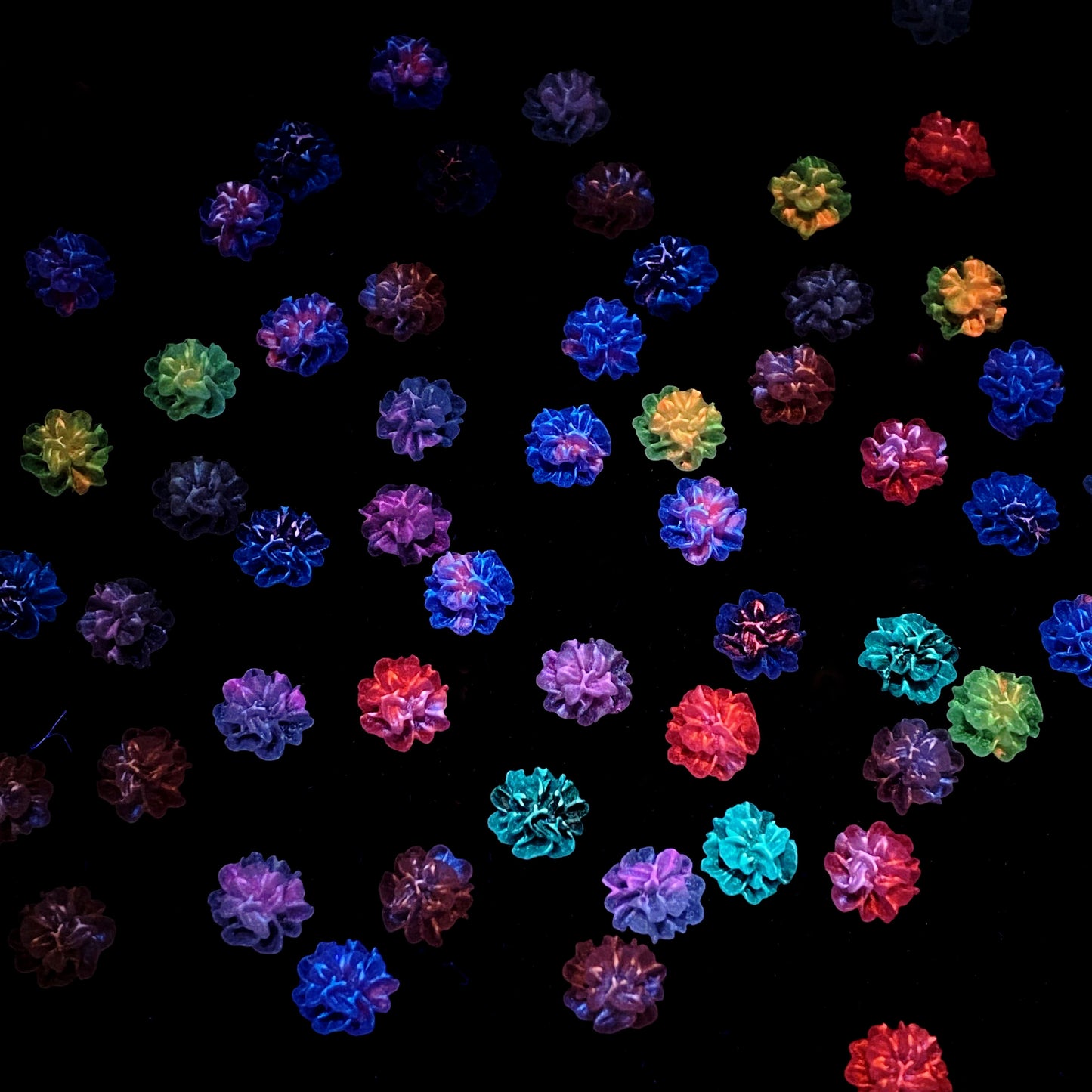 Tie-Dye Glow Flowers
